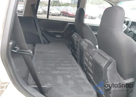 2004 Jeep Grand Cherokee Laredo z USA, uszkodzony, nr VIN 1J4GW48SX4C352172